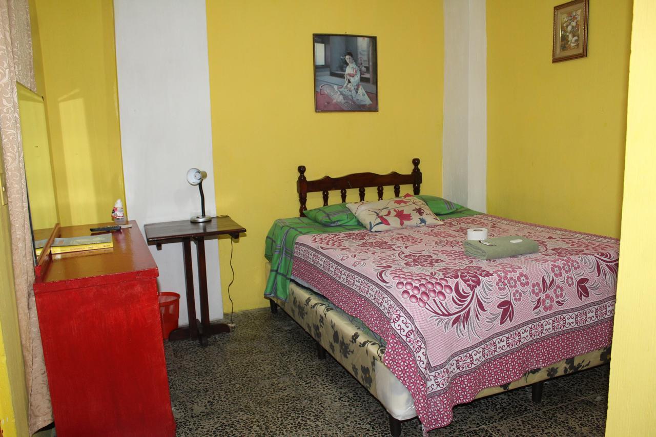 Hotel Casa Del Viajero Quetzaltenango Exterior photo