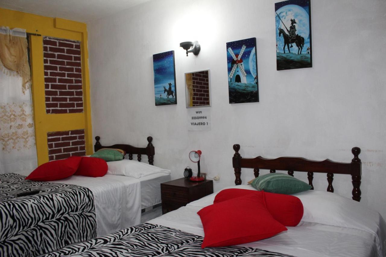Hotel Casa Del Viajero Quetzaltenango Exterior photo