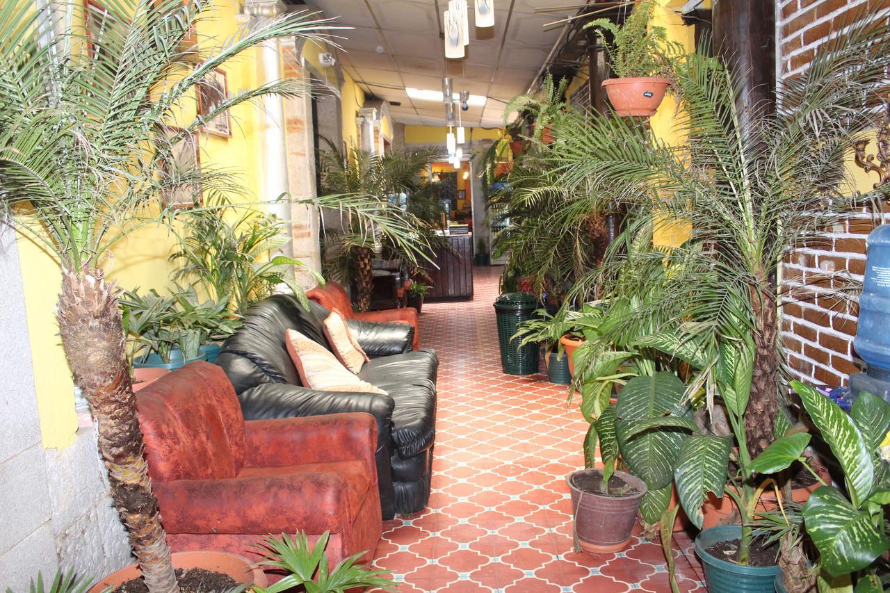 Hotel Casa Del Viajero Quetzaltenango Exterior photo